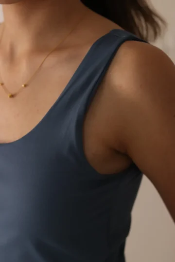 Moonlight Built-in Scoop Crop Tank